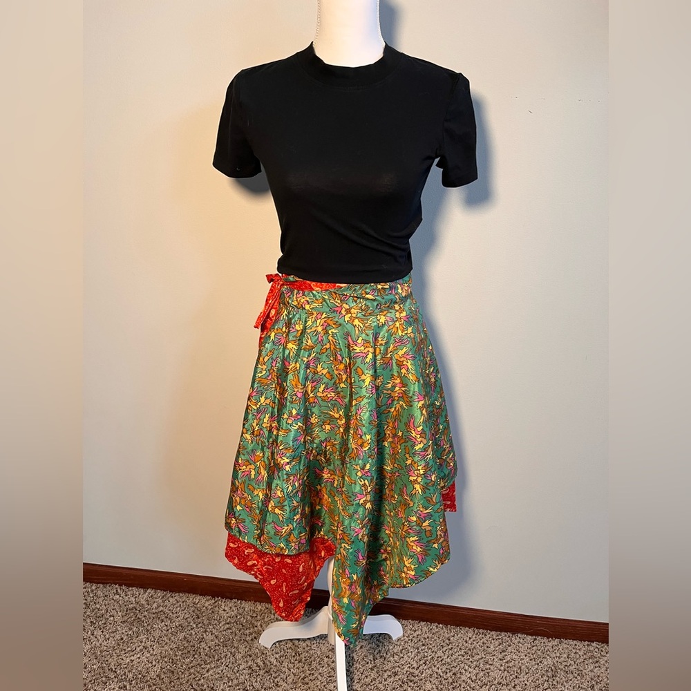 100% Silk Wrap Skirt Green Floral Red Paisley Handkerchief Hem Made in India 30